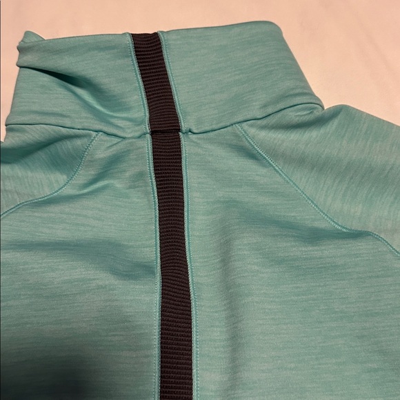 Under Armour Aqua Quarter-Zip Sweatshirt - Picture 6 of 6